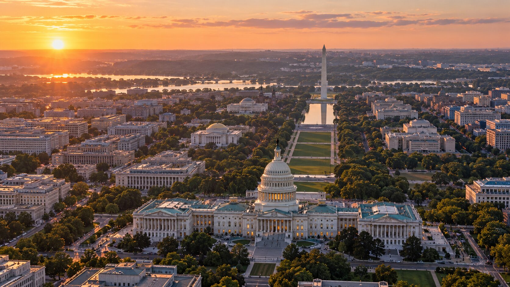 Widok z lotu ptaka na Kapitol, National Mall i układ ulic Waszyngtonu.